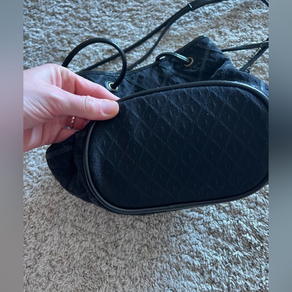 Elegant Black Bucket Bag VTG Liz Claiborne Bucket Bag - Picture 8 of 11